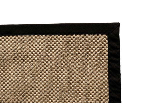 Alfombra Sisal Natural GG687 Borde de Tela Negro