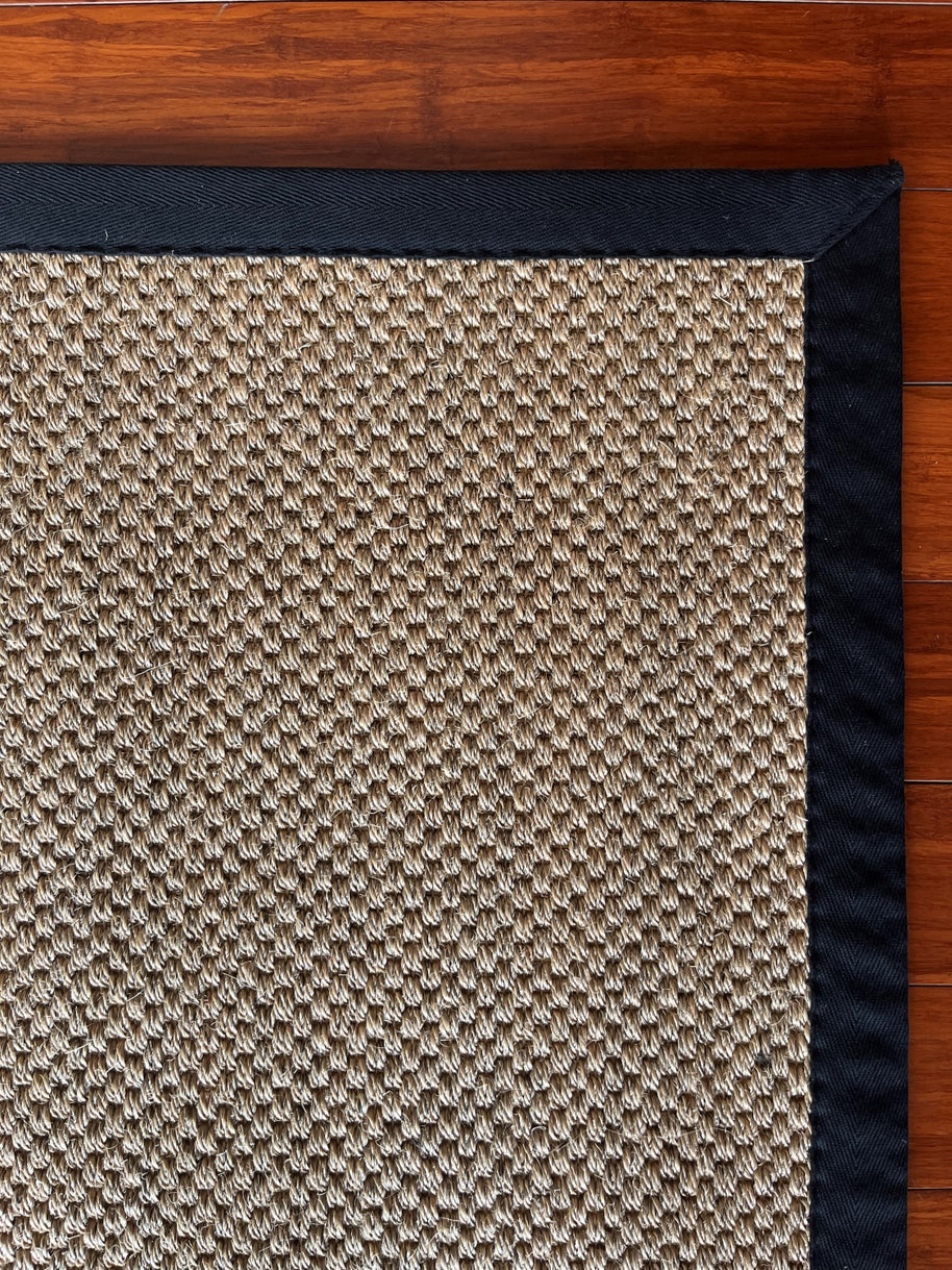 Alfombra Sisal Natural GG687 Borde de Tela Negro