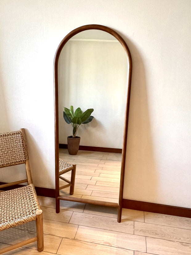Espejo Madera De Piso Arco 65x170 cm Komodo